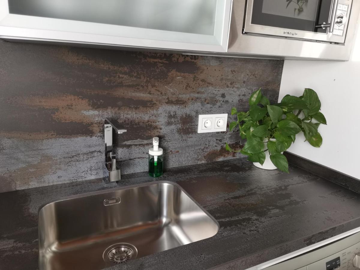 Fg Albayzin Apartamento Deluxe Con Terraza Vistas Y Parking Gratis Apartman Granada Kültér fotó