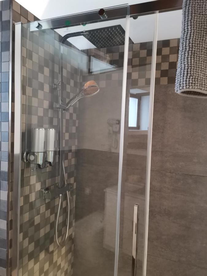 Fg Albayzin Apartamento Deluxe Con Terraza Vistas Y Parking Gratis Apartman Granada Kültér fotó