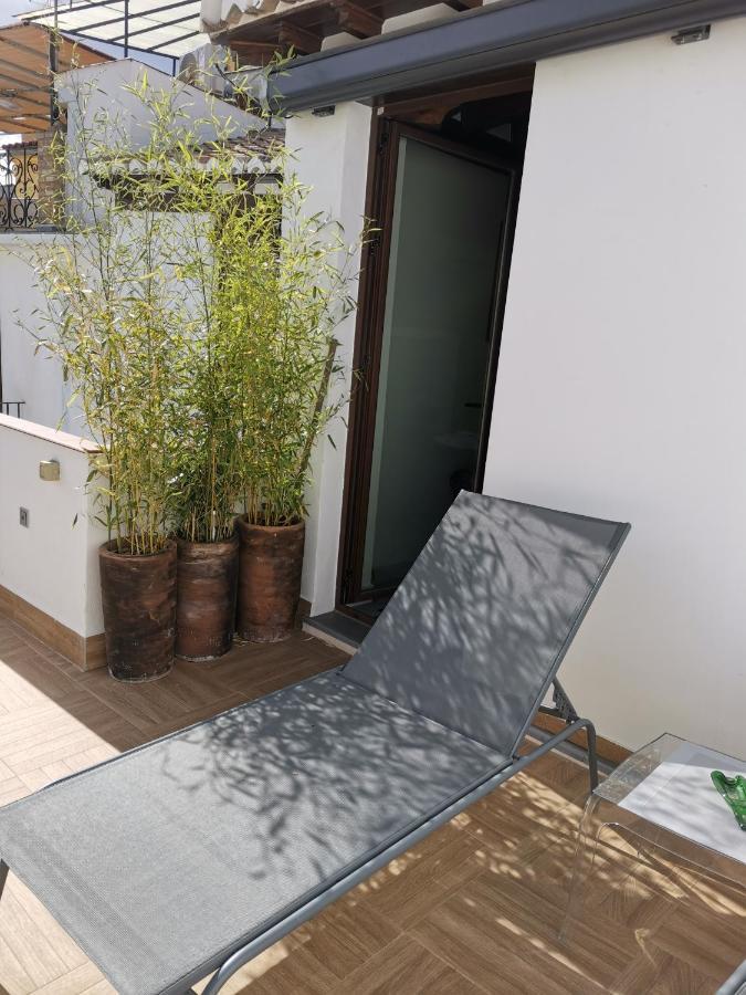 Fg Albayzin Apartamento Deluxe Con Terraza Vistas Y Parking Gratis Apartman Granada Kültér fotó